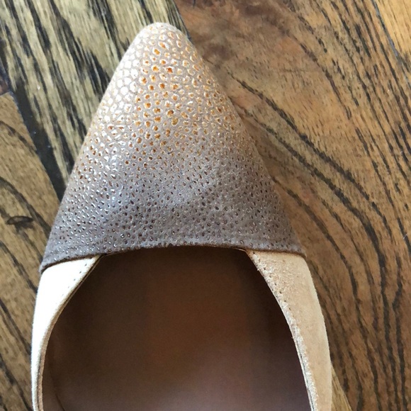 Donald Pliner suede/stingray heels - Picture 5 of 10